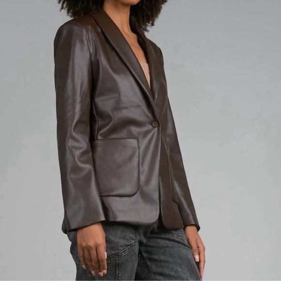 New Chocolate Leather Blazer With Pockets, NWT, Vegan Leather, Large
$145 $168 - Picture 2 of 5